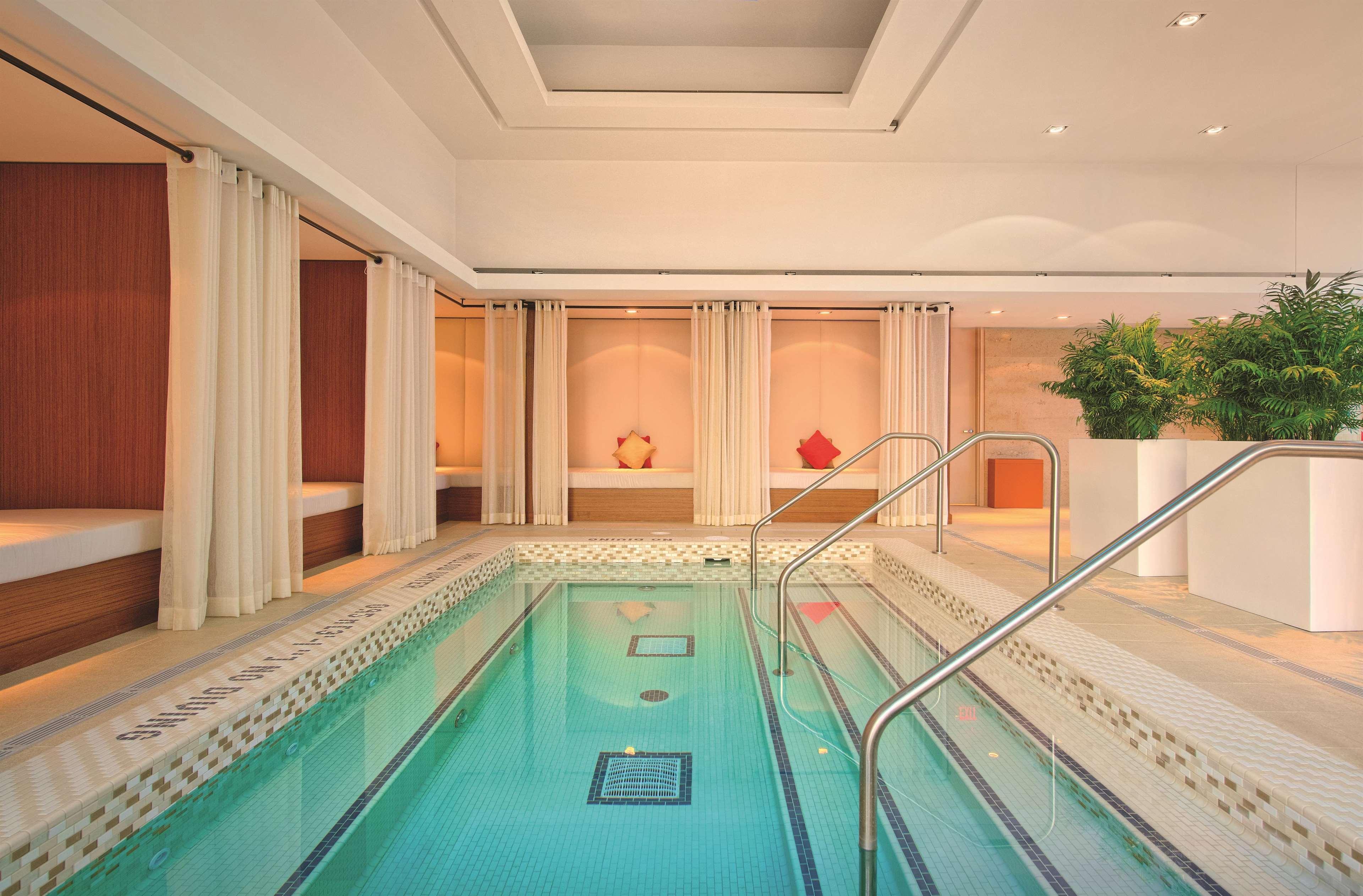 Shangri-La Торонто Экстерьер фото